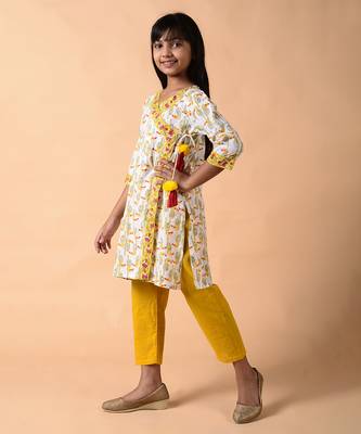 White cotton woven girls kurta pant set 2