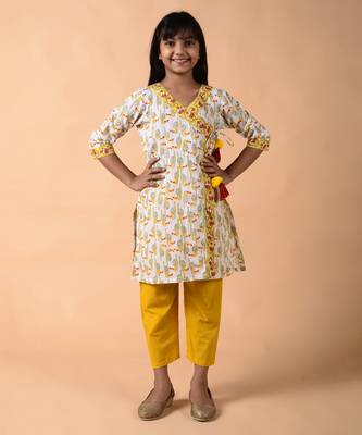 White cotton woven girls kurta pant set 1