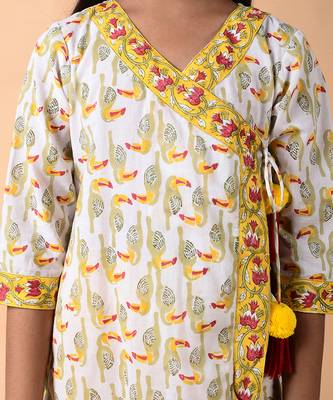 White cotton woven girls kurta pant set 3