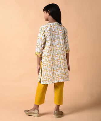 White cotton woven girls kurta pant set 4