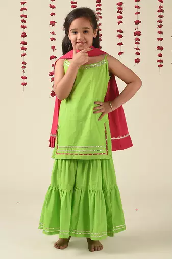 Green cotton woven girls clothing set