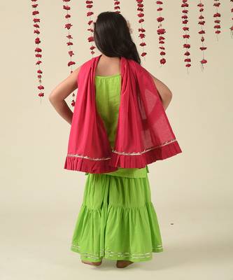 Green cotton woven girls clothing set 4