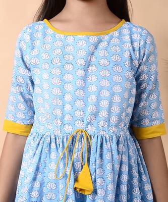 Blue cotton woven girls kurta pant set 4