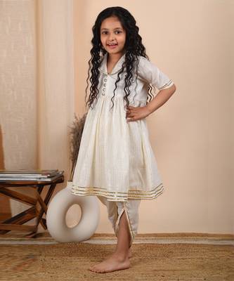 Ivory cotton woven kurta paired with dhoti 2