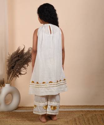 Ivory cotton woven kurta paired with palazzo 4