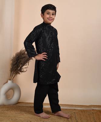 Black cotton woven boys kurta pyjama 3