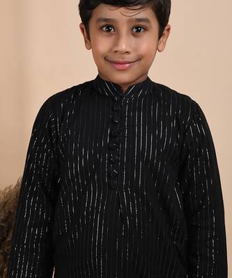 Black cotton woven boys kurta pyjama 4