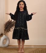 Black solid cotton woven dress