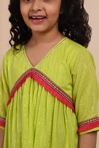 Green cotton woven kurta with pant