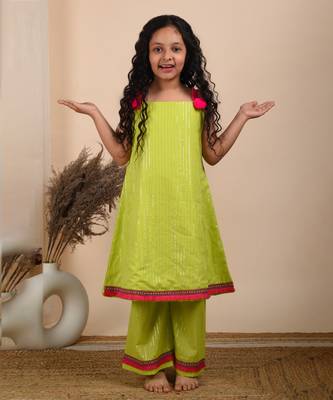 Green cotton woven kurta paired with palazzo 1