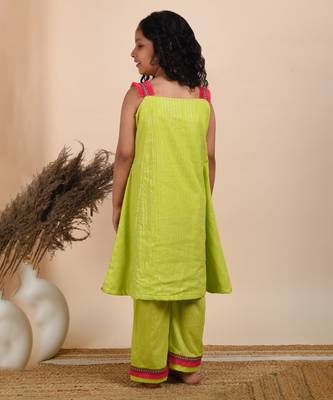 Green cotton woven kurta paired with palazzo 3