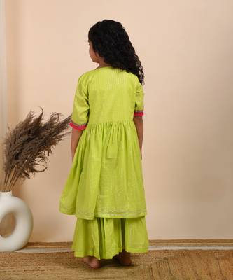 Green cotton woven kurta and sharara 2