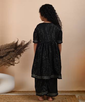 Black cotton woven kurta and pant 3