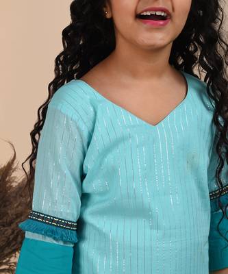 Blue cotton woven kurta paired with palazzo 2