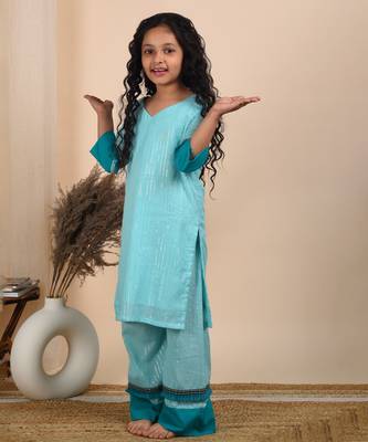 Blue cotton woven kurta paired with palazzo 4