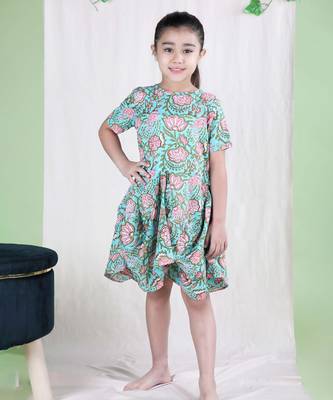 Green cotton woven floral printed dress 1