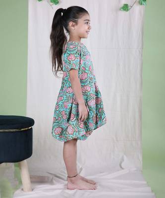 Green cotton woven floral printed dress 4