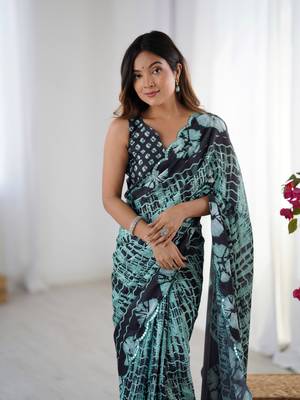 Black digital printed saree with cut border 3