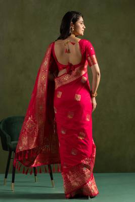 Pink dola silk blend zari woven saree 2