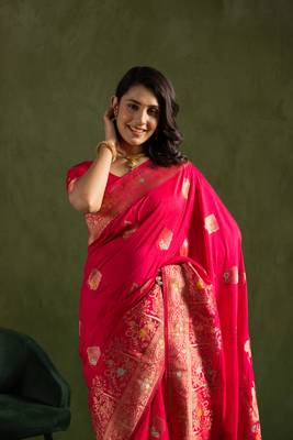 Pink dola silk blend zari woven saree 3