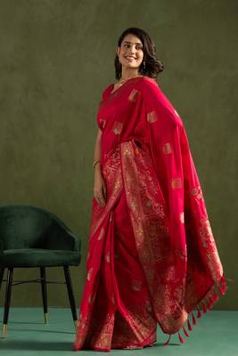 Pink dola silk blend zari woven saree 4