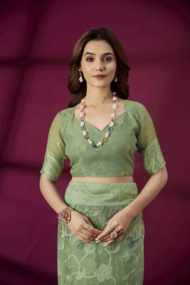 Green silk blend printed jacquard saree 4