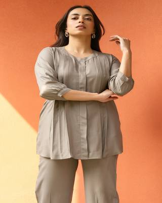 Light mocha pleated flared solid coord set 3
