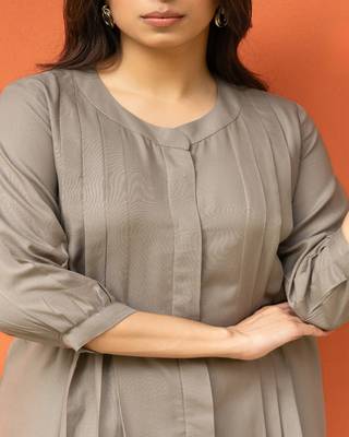 Light mocha pleated flared solid coord set 4