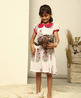 Blue floral printed cotton woven dress for girls 3
