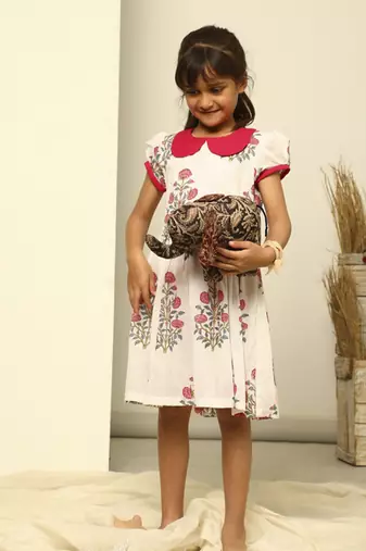 Blue floral printed cotton woven dress for girls
