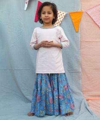 Pink cotton woven kurta pant and pant with dupatta 3