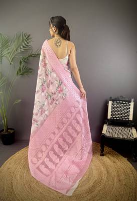 baby pink Silk blend floral motifs coppery tone banarasi saree 4
