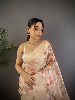 beige Silk blend floral motifs coppery tone banarasi saree 3