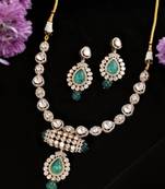 Regal emerald kundan necklace set
