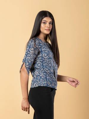 Blue and beige cotton regular top 5