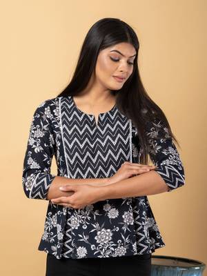Black cotton cinched waist top 4