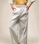 White pleated trouser