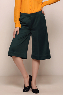 Green cropped trouser 1