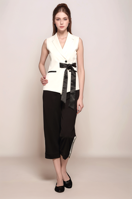 Black cropped  trouser 2