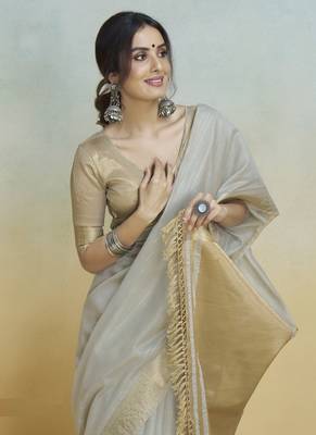 Off-white  khadi silk blend saree with tussle  2