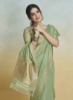 Pista  khadi silk blend saree with tussle  2