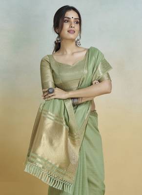 Pista  khadi silk blend saree with tussle  3