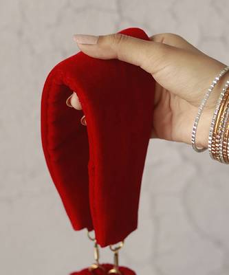 Red suede zardozi embroidered potli 4