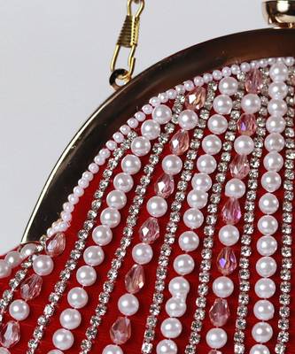 Red suede clutch with detachable chain 3