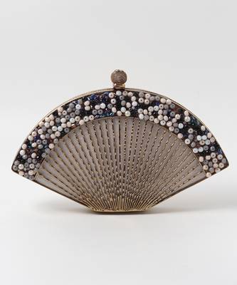 Gold handcrafted clutch with detachable chain 2