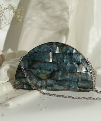 Silver clutch with removeable chain 1