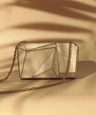 Gold handcrafted clutch with removeable chain 2