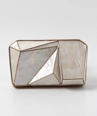 Gold handcrafted clutch with removeable chain 3