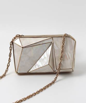 Gold handcrafted clutch with removeable chain 5