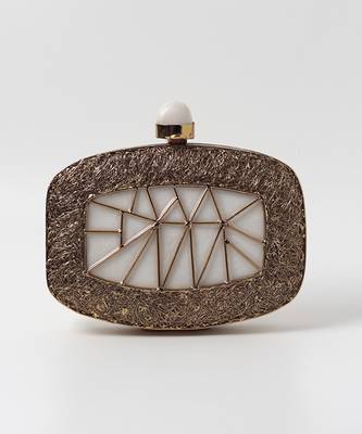 Hand crafted gold clutch with detachable chain 3